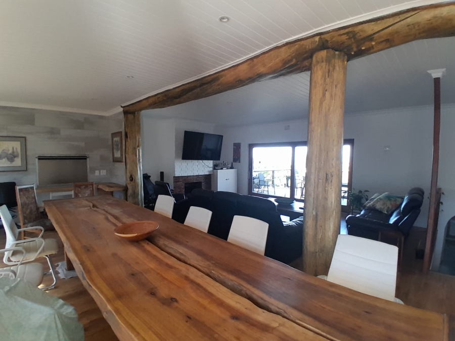 4 Bedroom Property for Sale in Poortjies Western Cape